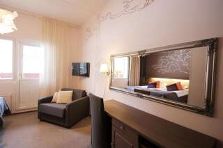 Отель Hotel Hullu Poro Леви Стандартный двухместный номер с 2 отдельными кроватями и ванной-8